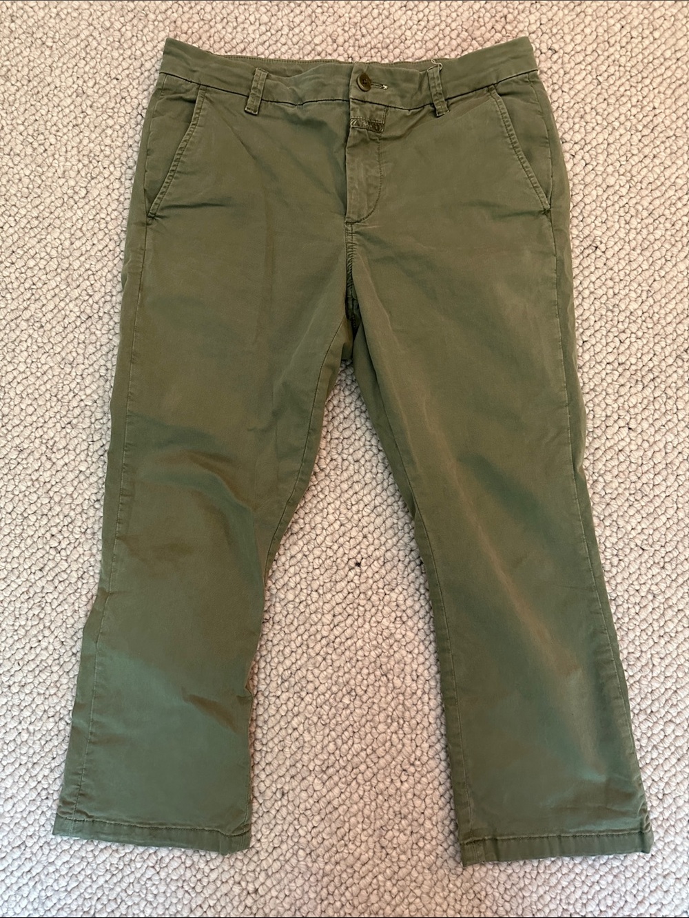 Closed brand khaki green cropped pants